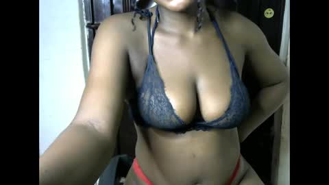 Snapshot of sluttx_choco chatting on February 26, 11:59 pm sluttx_choco online show from February 26, 11:59 pm