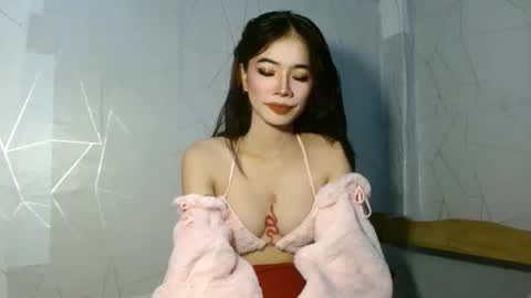 Snapshot of slutty_dayleenxx chatting on March 22, 9:13 am dayleen online show from March 22, 9:13 am