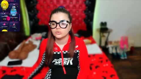 Snapshot of slutty_milf_bitch chatting on June 9, 11:27 pm Ana online show from June 9, 11:27 pm