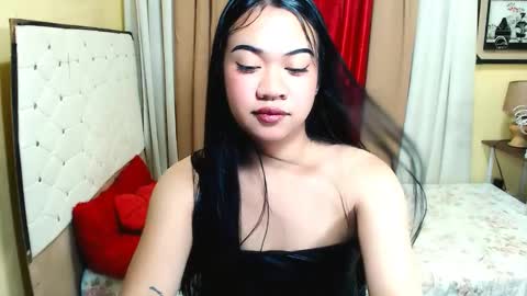 Max online show from March 6, 7:21 pm