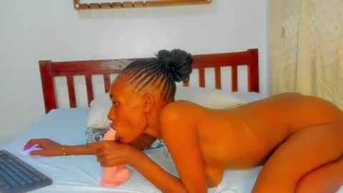 Sexyslutt online show from September 18, 4:03 am