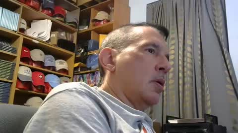 Snapshot of sluttyslave81 chatting on September 13, 6:46 am sluttyslave81 online show from September 13, 6:46 am