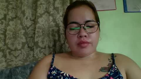 Lovewella online show from May 15, 5:03 am
