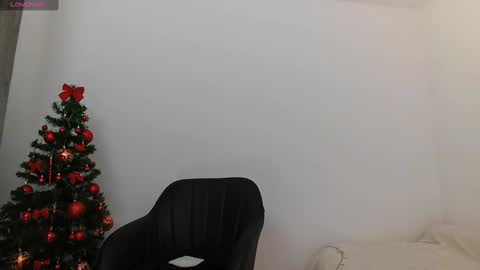 Snapshot of smalldoll7 chatting on January 8, 6:09 am Arianna online show from January 8, 6:09 am