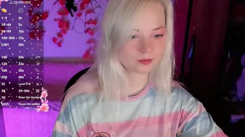 smallimpmeili online show from October 24, 7:43 pm