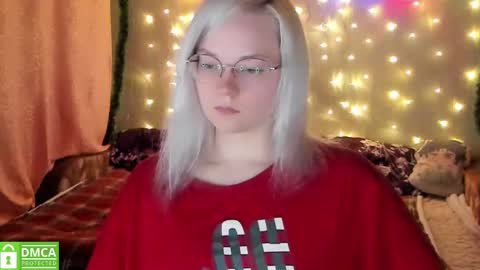 smallimpmeili online show from December 19, 9:00 pm