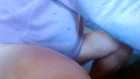 Snapshot of smallmalelass chatting on February 19, 4:44 pm smallmalelass online show from February 19, 4:44 pm