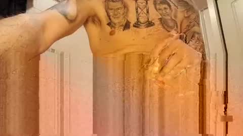 Snapshot of smallone8825 chatting on December 15, 7:46 am smallone8825 online show from December 15, 7:46 am