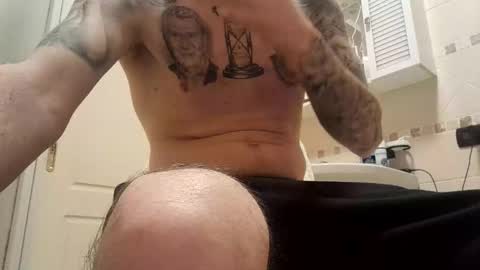 smallone8825 online show from May 1, 5:45 am