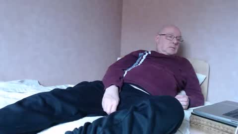 Steve online show from February 26, 2:49 pm