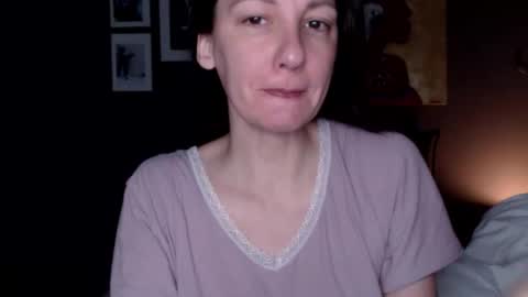 Snapshot of smalltittsbigsoul chatting on December 15, 4:17 am Anna no bbbbybybbabebyy just Anna. And dont call me mom please. online show from December 15, 4:17 am