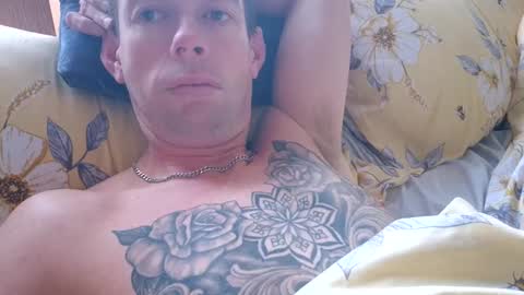 Snapshot of smallville456 chatting on October 4, 7:39 am smallville456 online show from October 4, 7:39 am