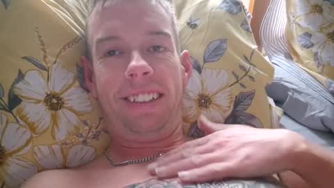 Snapshot of smallville456 chatting on October 11, 7:18 am smallville456 online show from October 11, 7:18 am