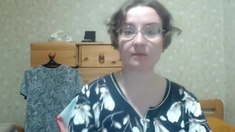 smart_rose online show from April 15, 4:58 pm