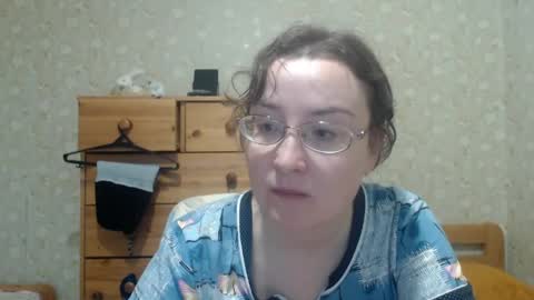 smart_rose online show from April 19, 4:28 pm