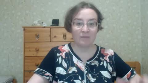 Snapshot of smart_rose chatting on April 22, 3:02 pm smart_rose online show from April 22, 3:02 pm