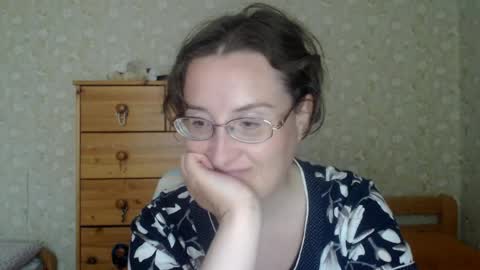 Snapshot of smart_rose chatting on May 9, 4:45 pm smart_rose online show from May 9, 4:45 pm