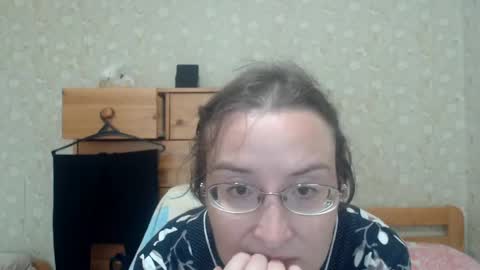 Snapshot of smart_rose chatting on May 16, 1:54 pm smart_rose online show from May 16, 1:54 pm