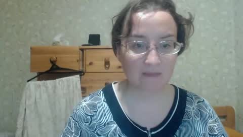 Snapshot of smart_rose chatting on May 22, 6:35 pm smart_rose online show from May 22, 6:35 pm
