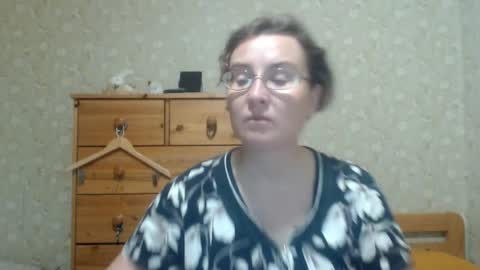 Snapshot of smart_rose chatting on May 28, 9:12 pm smart_rose online show from May 28, 9:12 pm