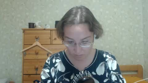 Snapshot of smart_rose chatting on May 29, 4:38 pm smart_rose online show from May 29, 4:38 pm