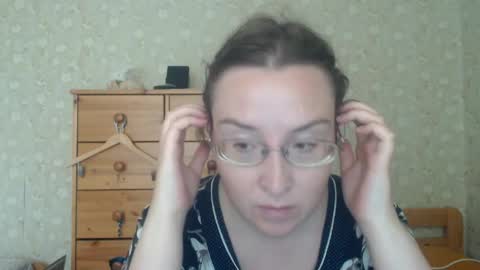 Snapshot of smart_rose chatting on May 31, 2:57 pm smart_rose online show from May 31, 2:57 pm