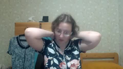 Snapshot of smart_rose chatting on June 2, 8:55 pm smart_rose online show from June 2, 8:55 pm