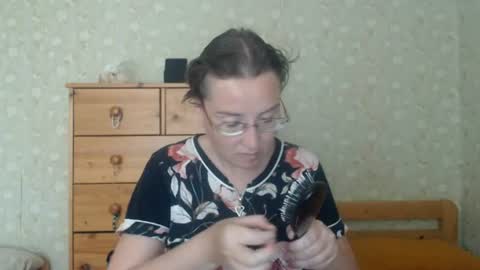 Snapshot of smart_rose chatting on June 20, 4:37 am smart_rose online show from June 20, 4:37 am