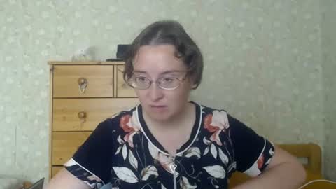 Snapshot of smart_rose chatting on June 22, 4:42 am smart_rose online show from June 22, 4:42 am