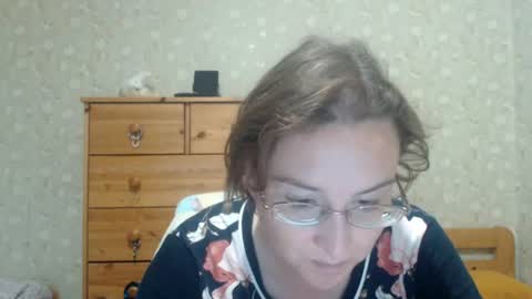 Snapshot of smart_rose chatting on July 14, 5:51 pm smart_rose online show from July 14, 5:51 pm