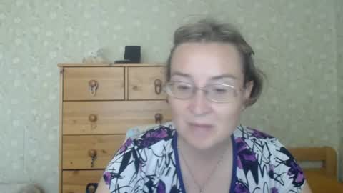 Snapshot of smart_rose chatting on July 18, 12:09 pm smart_rose online show from July 18, 12:09 pm