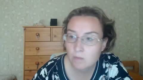 Snapshot of smart_rose chatting on August 8, 2:41 pm smart_rose online show from August 8, 2:41 pm