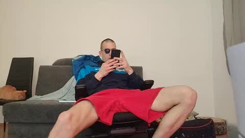 Snapshot of smeksi1 chatting on February 14, 8:27 pm smeksi1 online show from February 14, 8:27 pm