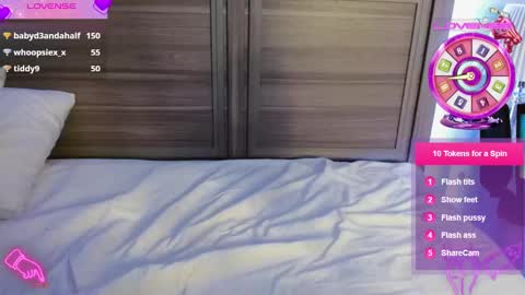 Snapshot of smexy_bun chatting on February 11, 1:31 am Smexy online show from February 11, 1:31 am