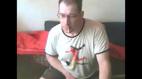 Snapshot of smi35 chatting on June 7, 8:29 am smi35 online show from June 7, 8:29 am
