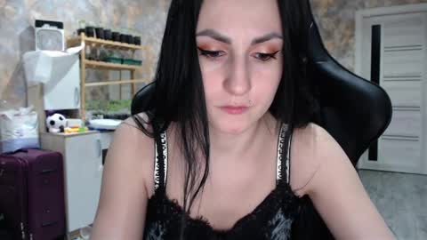 smile_cute_fox online show from May 14, 12:12 pm
