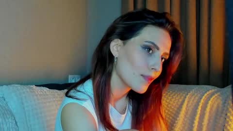 Bella online show from September 14, 8:08 pm