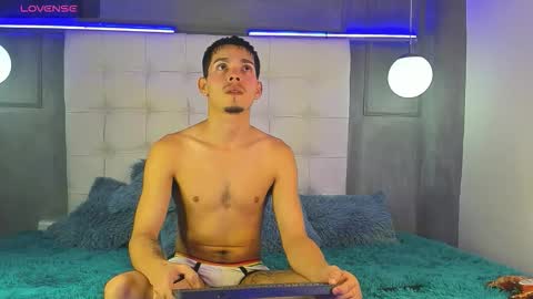 Snapshot of smile_kai_16 chatting on December 4, 3:27 am KAI online show from December 4, 3:27 am