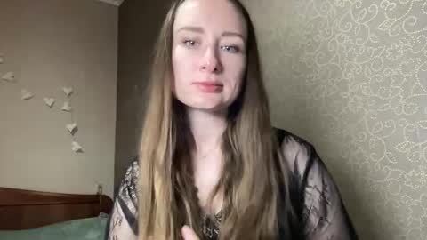 smilequeen_ online show from October 23, 7:01 pm