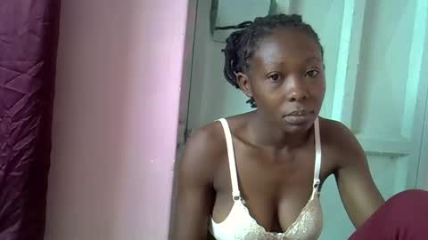 smiley 2025 online show from October 21, 8:15 am