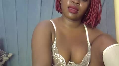 Snapshot of smiley_berry chatting on September 13, 8:41 pm smiley_berry online show from September 13, 8:41 pm