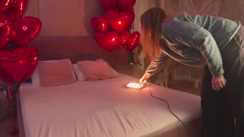 Mia online show from February 20, 5:04 am