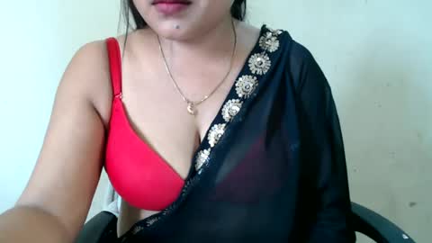 Snapshot of smiley_queen99 chatting on July 4, 3:35 am smiley online show from July 4, 3:35 am