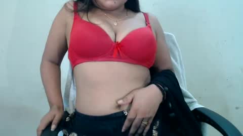 Snapshot of smiley_queen99 chatting on July 19, 3:21 am smiley online show from July 19, 3:21 am