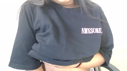 Snapshot of smiley_queen99 chatting on July 31, 6:57 am smiley online show from July 31, 6:57 am