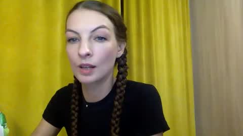 Snapshot of smiling_lexa chatting on December 3, 6:39 pm smiling_lexa online show from December 3, 6:39 pm