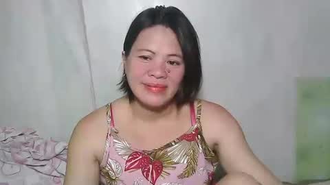 Snapshot of smilinglady27 chatting on September 9, 6:57 am smilinglady27 online show from September 9, 6:57 am