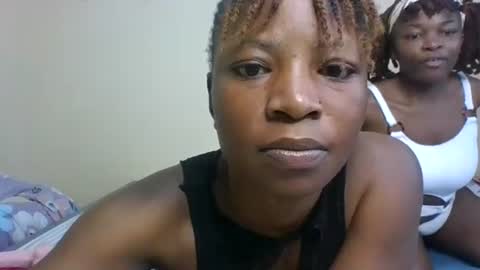 Snapshot of smillingmachine chatting on June 24, 12:15 pm terry online show from June 24, 12:15 pm