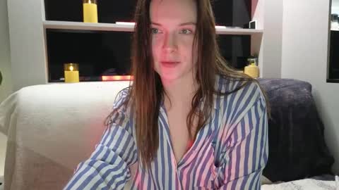 smilym online show from November 9, 2:37 pm