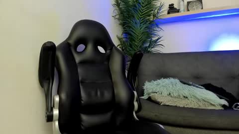 Snapshot of smitgrey chatting on February 13, 2:52 pm SMIT online show from February 13, 2:52 pm